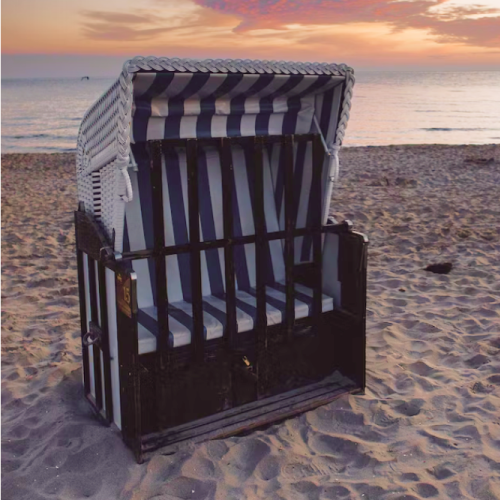 Strandkorb auf dem Strand